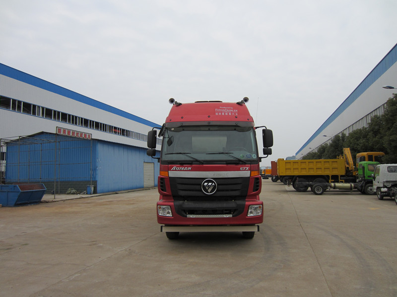 歐曼40方散裝飼料運(yùn)輸車