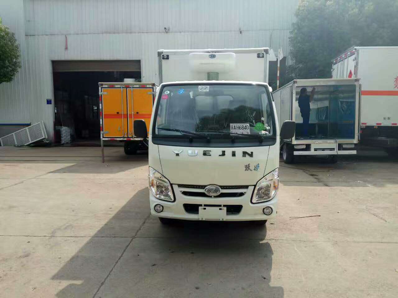 躍進(jìn)小福星國(guó)五柴油3米2冷藏車