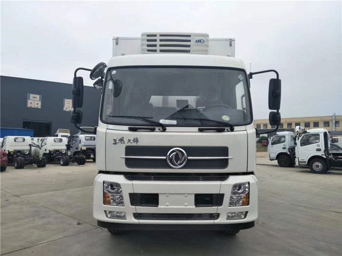 東風(fēng)天錦國(guó)五6米1冷藏車(chē)