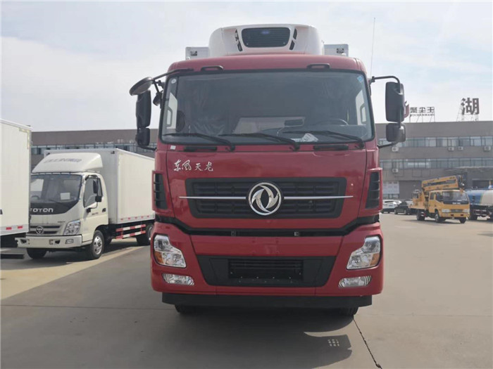 東風(fēng)天龍國五9米6冷藏車