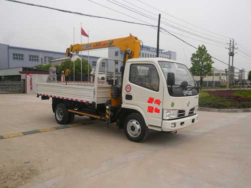程力威牌CLQ5040JSQ4型隨車起重運(yùn)輸車