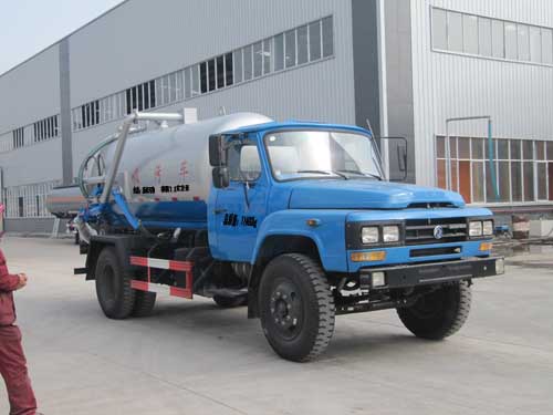 程力威牌CLQ5110GXW4型吸污車